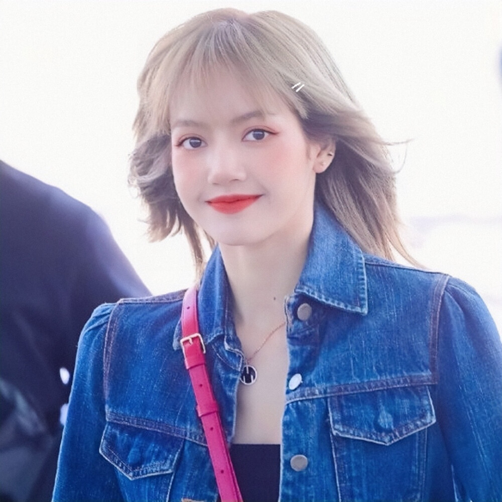 Lisa 小恩懵圈圈
©PurpleHeart0327