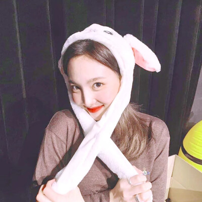 Nayeon
阭悻