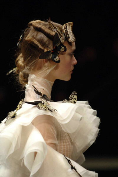 Gemma Ward at Alexander McQueen Fall 2006