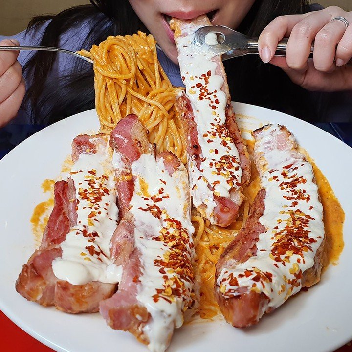 牛肉意面！
肉的分量也太足了吧！