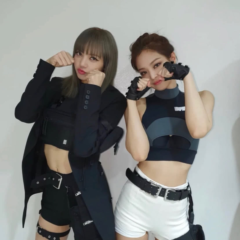 真傻cp
Lisa❤️jennie