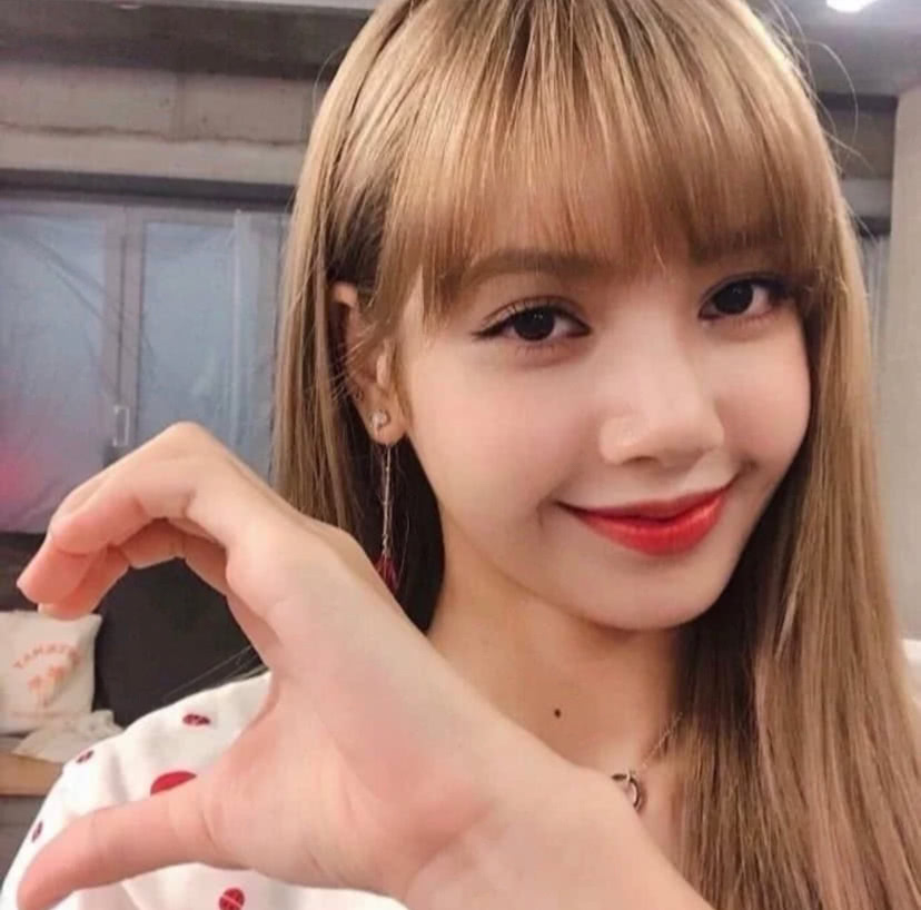 真傻cp
Lisa❤️jennie