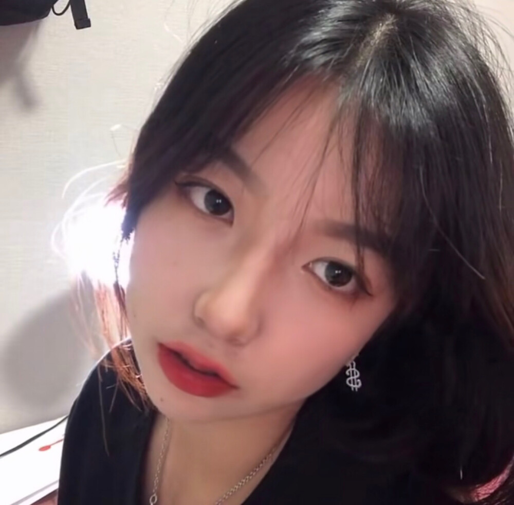 如果我26岁,我可以为你吹三瓶江小白,可惜我现在三