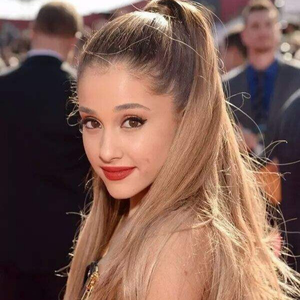 Ariana Grande/没美黑前的杏菜好美惹