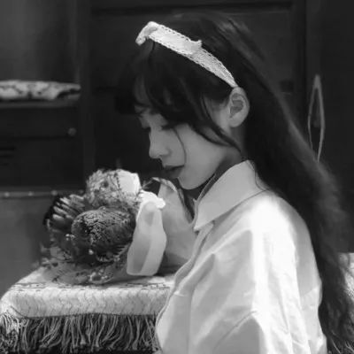 黑白头像，不帅吗？