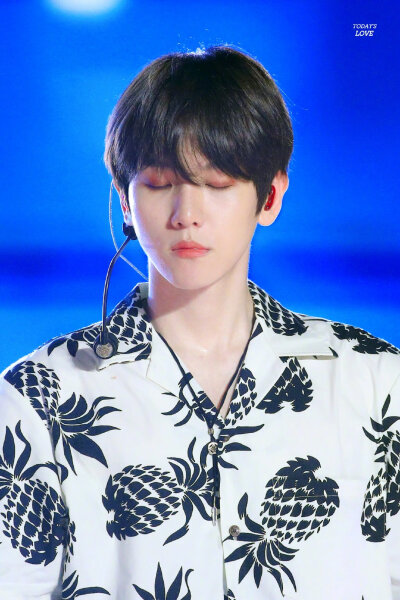 伯贤壁纸 非原创