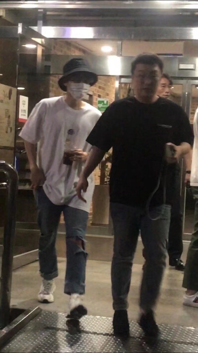 伯贤壁纸 非原创