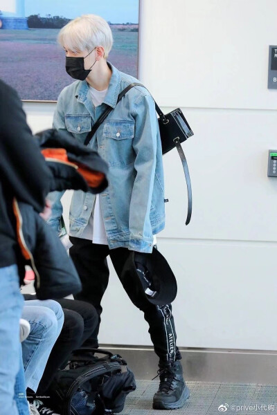 伯贤壁纸 非原创