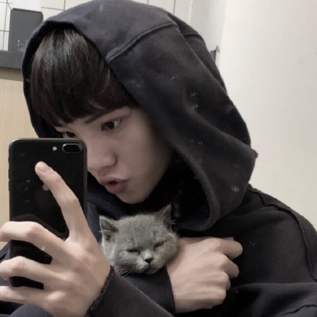 阿烨截自weibo(cr)uproar.侵权删.二传标明 #男头#男生头像