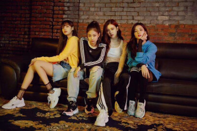 BLACKPINK4人合照