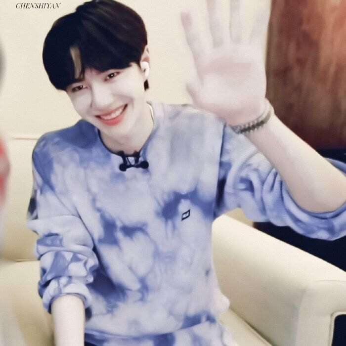 王一博壁纸 耶啵壁纸 高清 手机背景王一博