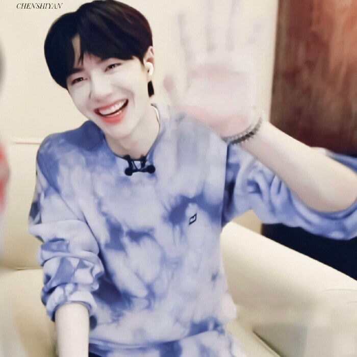 王一博壁纸 耶啵壁纸 高清 手机背景王一博