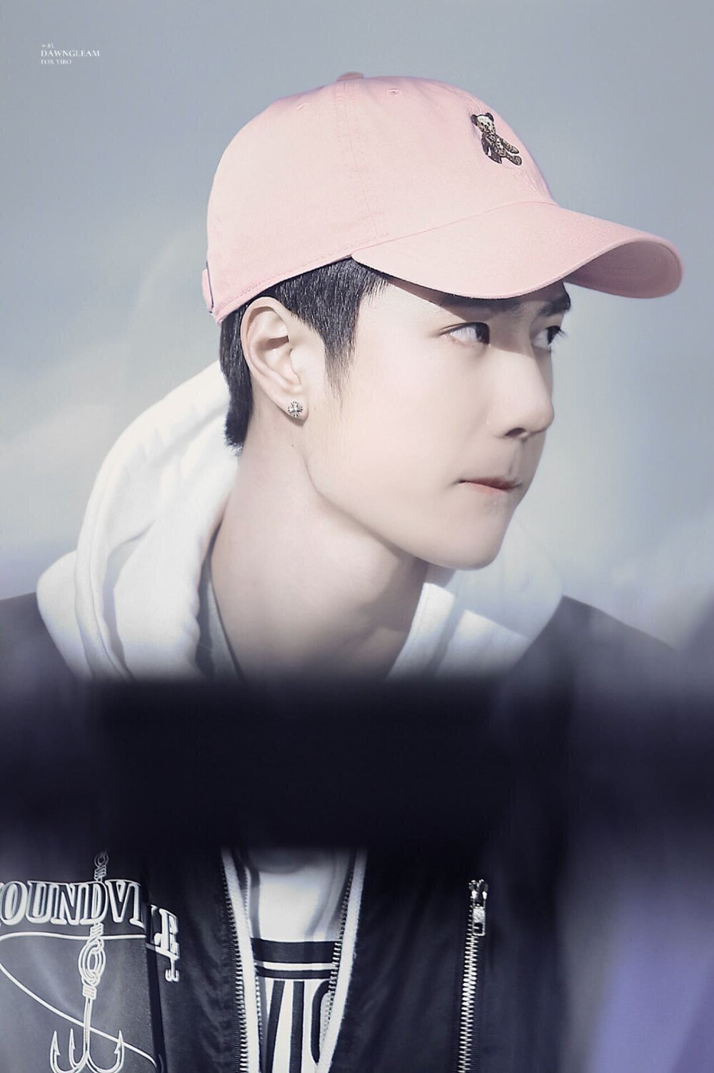 王一博壁纸 耶啵壁纸 高清 手机背景王一博