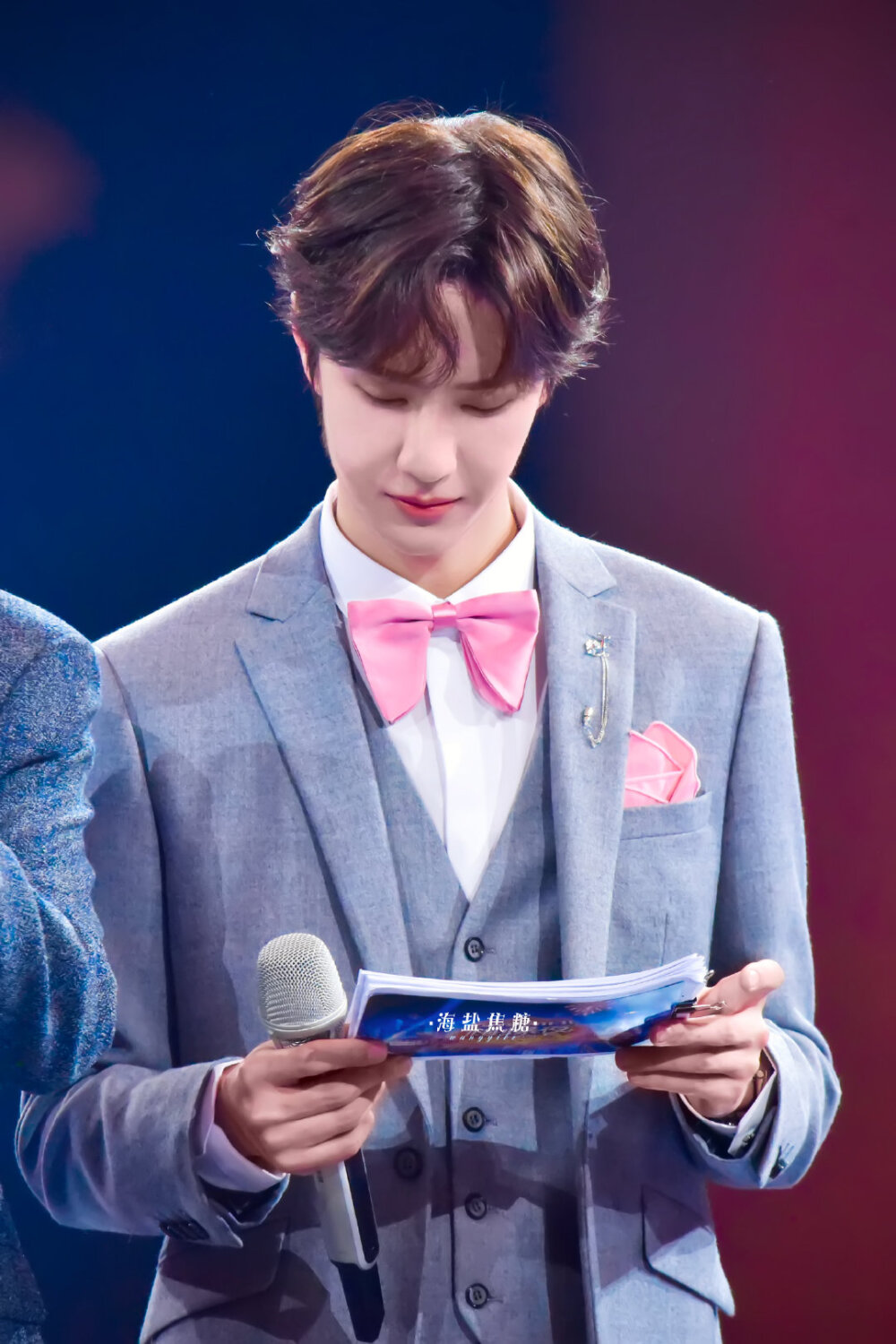 主持人王一博 cr.海盐焦糖·王一博