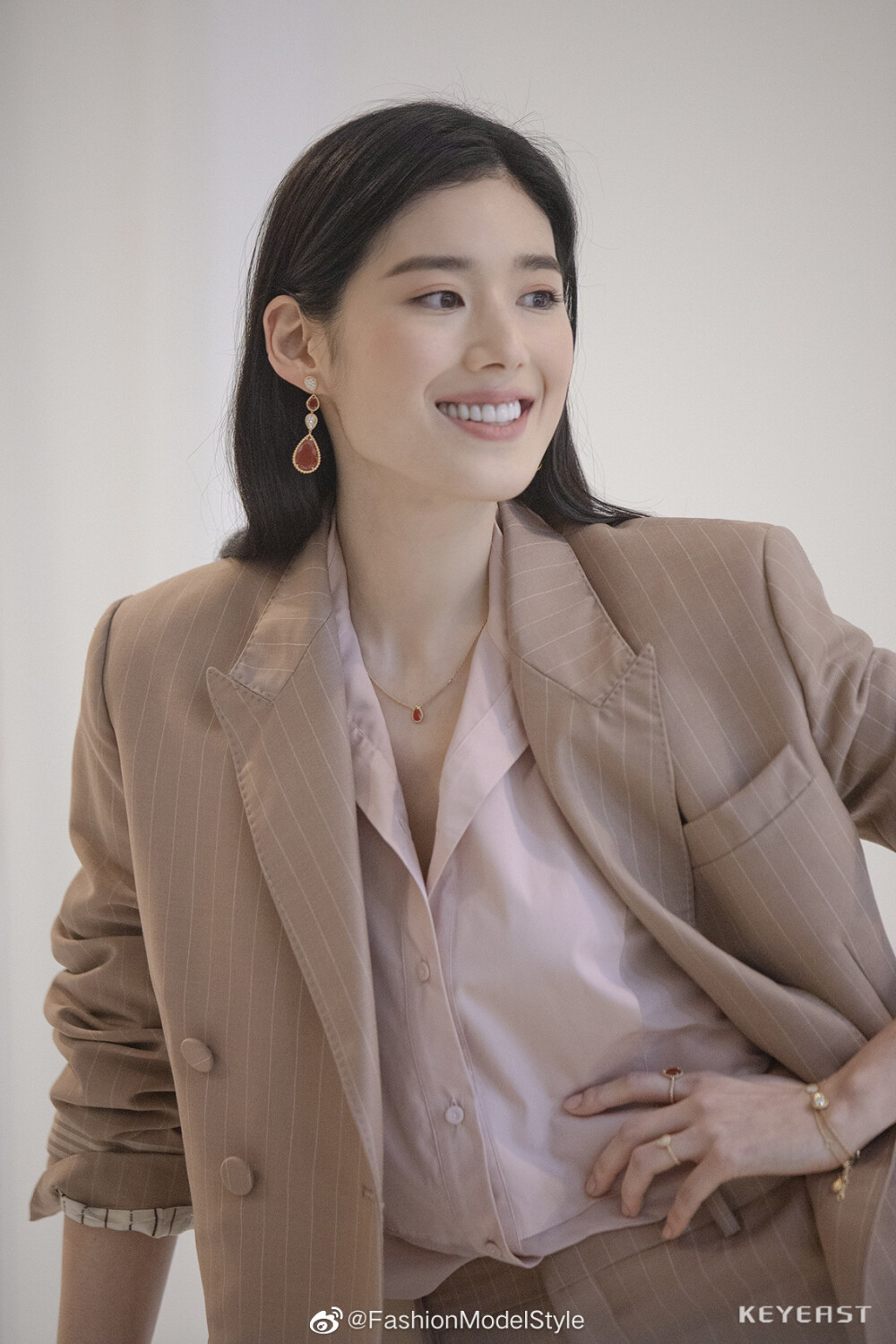 郑恩彩peaceceleb korea style |郑恩彩 期待the-king:永远的君主