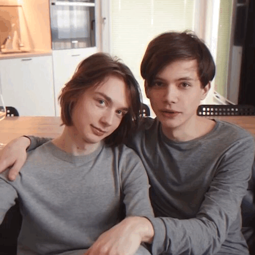 wineholics：可爱的布布和V老师( ͡°❥ ͡°)