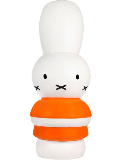 “理查德?霍頓的米菲”（Miffy by Richard Hutten）
Richard Hutten，設(shè)計師
從任何一個角度都可以看到米菲的臉，在這只米菲身上，Richard Hutten?保持了一貫的幽默感
