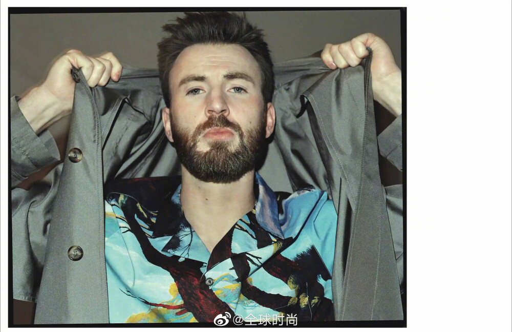 #Chris Evans# &amp;《Esquire》新刊封面，性感帅气桃总在线散发魅力！