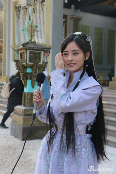 九州天空城
鞠婧祎 饰 雪飞霜