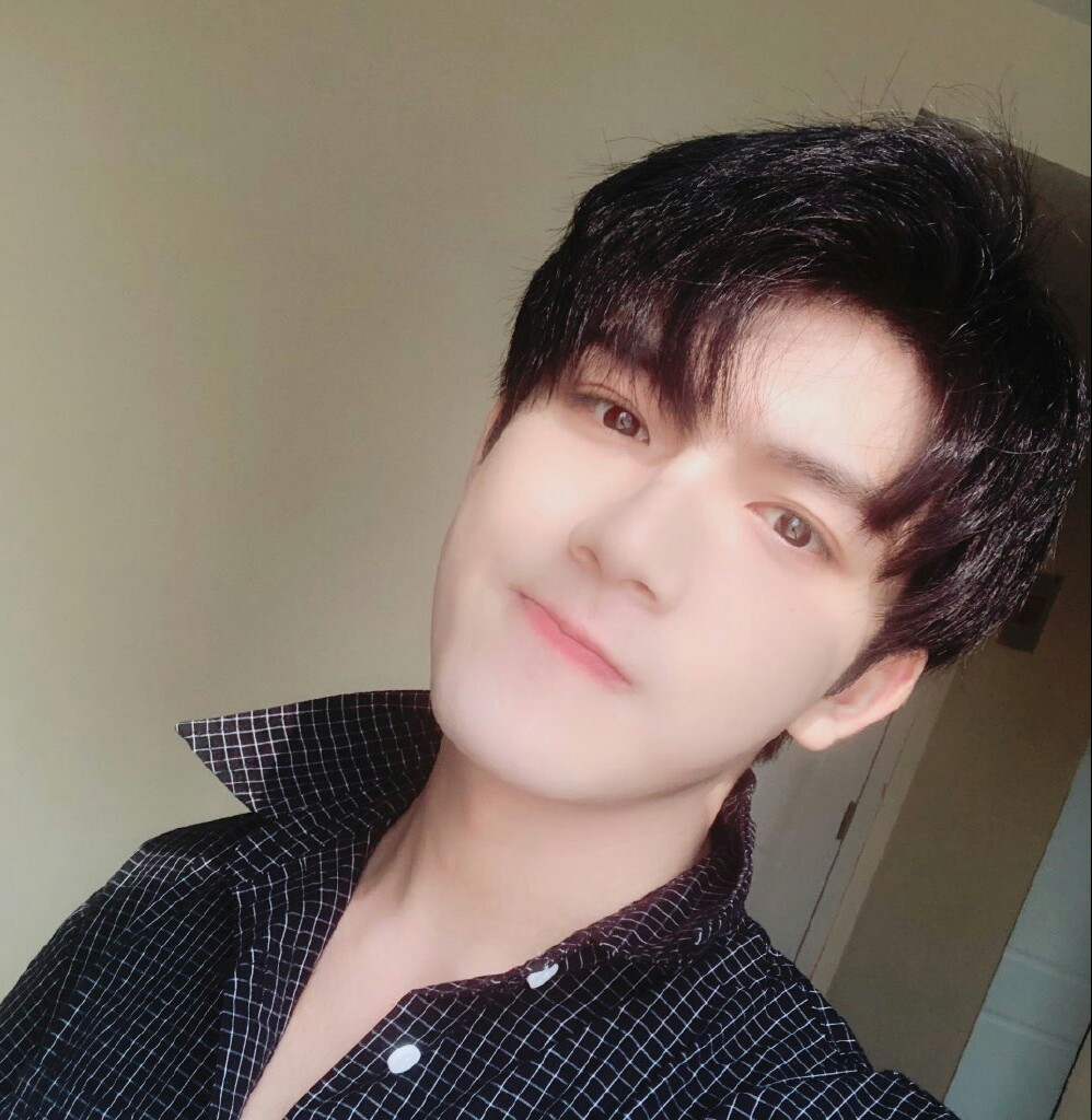 耀眼光芒元来是你一一刘耀元