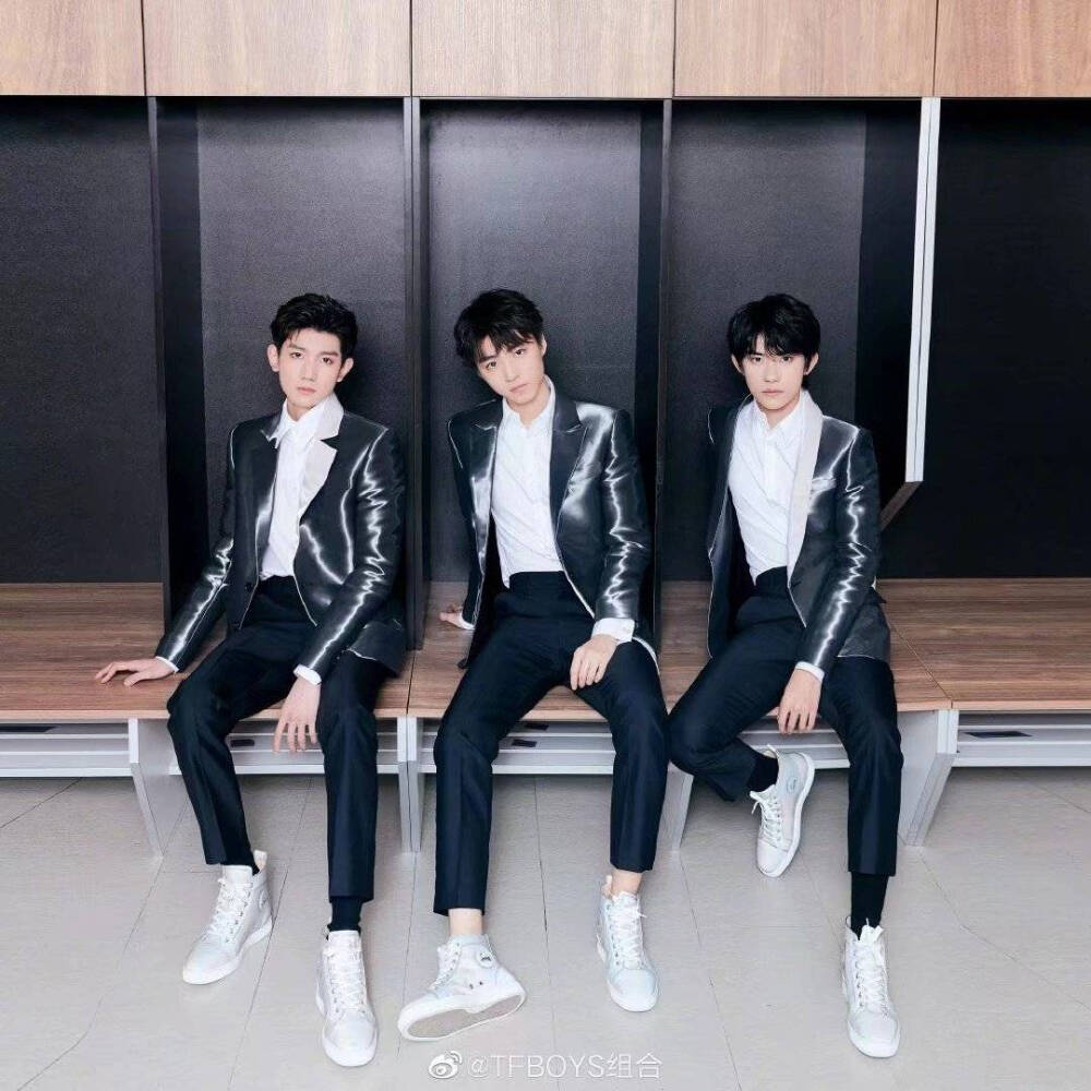 TFBOYS 王俊凯 王源 易烊千玺 背景图 王源壁纸