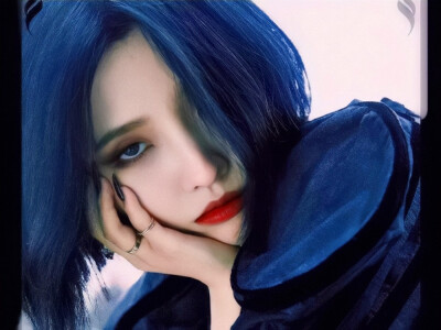 堆糖压画质TT
小娟的这张预告照真的太好看了！！