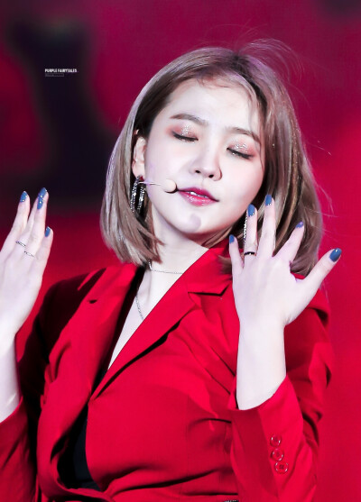 金艺琳 yeri
April Fools' Day
RED.