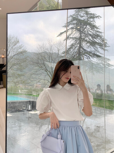 梁子玥越 网红 中国 穿搭 日常 壁纸 女头 头像 自拍 对镜拍 美女 微博搬运