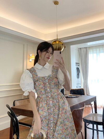 梁子玥越 网红 中国 穿搭 日常 壁纸 女头 头像 自拍 对镜拍 美女 微博搬运