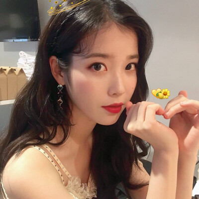 iu. 李知恩