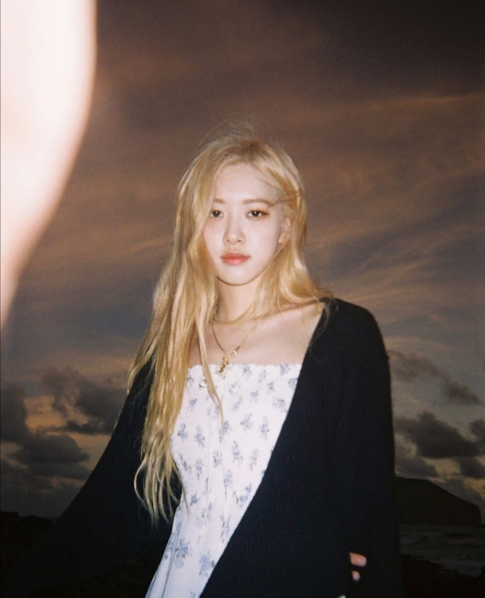 blackpink rosie 罗婕女士朴彩英