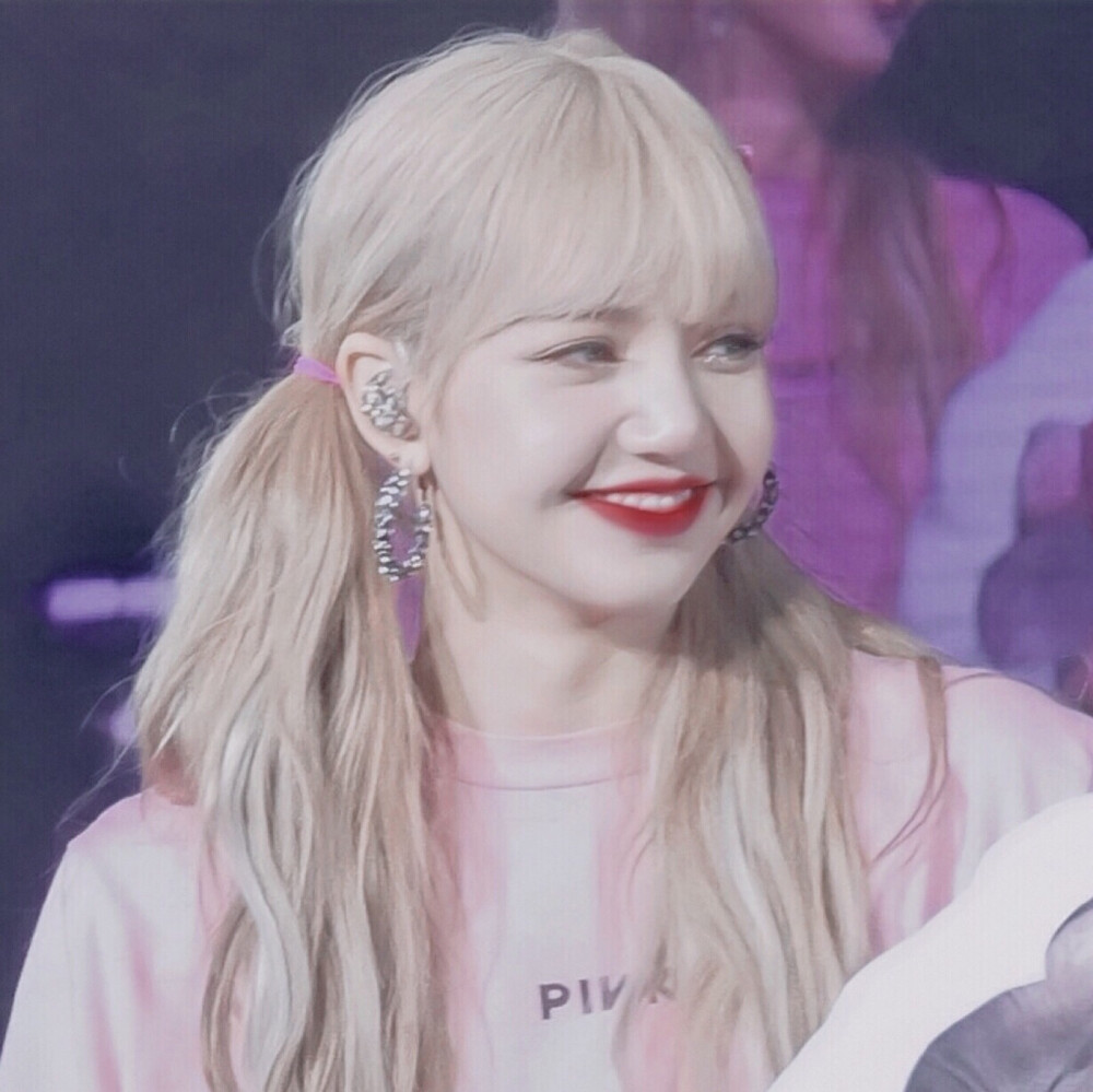 Lisa//
©️顾陌兮 原截姜幼音