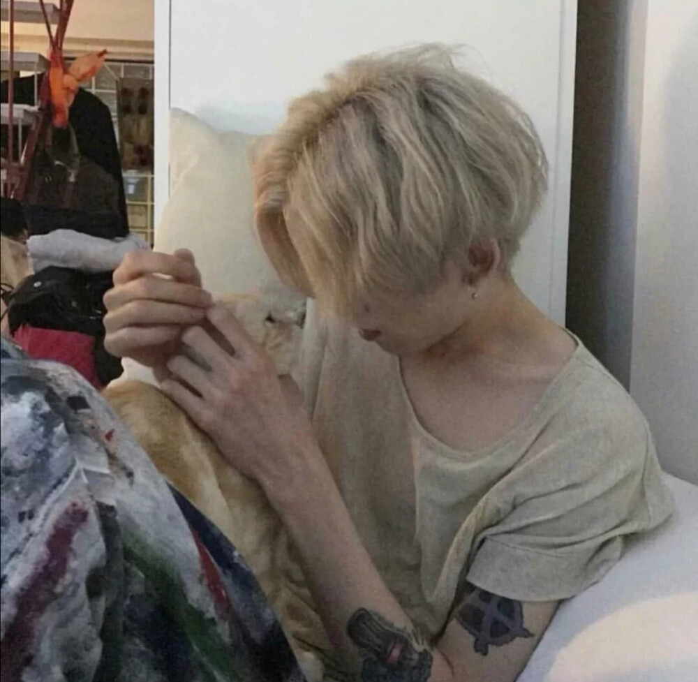 男头/小众风格
​别问我心里有没有你 我余光中都是你 ——余光中