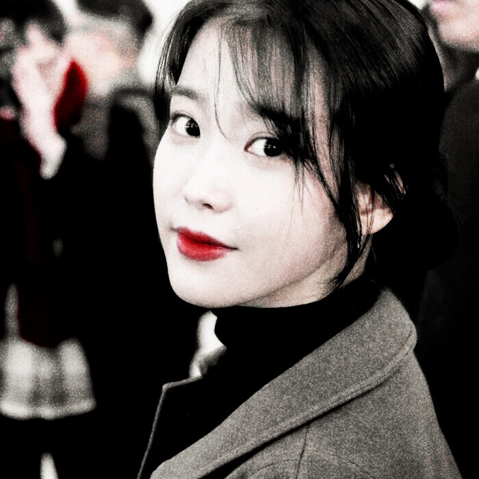 
©iu_strawberry