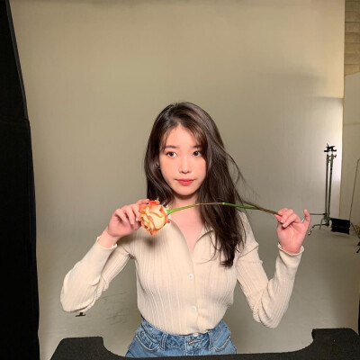 IU
美女ins更新