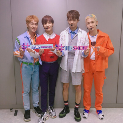 5hinee 李珍基 温流（이진기） 金钟铉（김종현） 金基范 KEY（김기범） 崔珉豪（최민호） 李泰民（이태민）永远的5小只 #壁纸 #头像