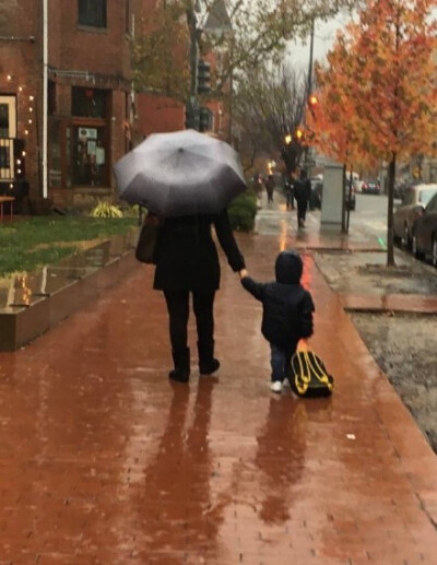 独自淋雨的我