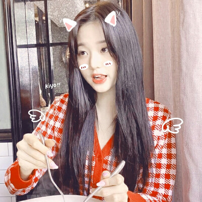 张元英
贴纸©扯扯裙边／陈礼知