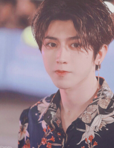 真正喜欢过的人，再看一眼还是会沦陷