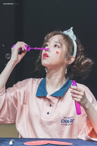 学着给自己买花，陪自己长大