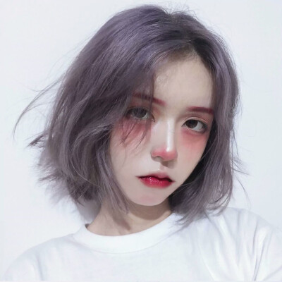 短发女头^二传注明苏苒