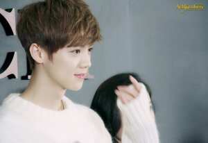 鹿晗 LUHAN