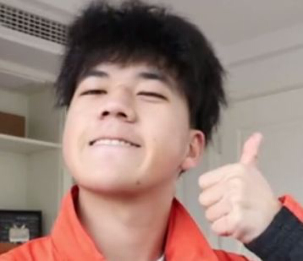 黄芬芳 屁股头王子
