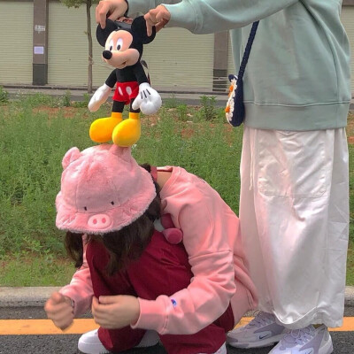 如果一个人因为你的一点好
就原谅你所有的不好
好好珍惜吧
因为大多数人只会
因为你的一点不好忘记你所有的好 ​​​​
今日份微信头像/情侣头像/闺蜜头像