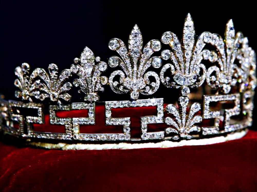 英国斯宾塞伯爵的金银花王冠