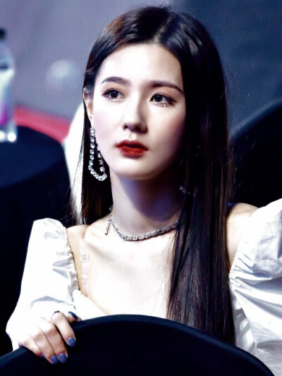 赵美延，@覓柏林