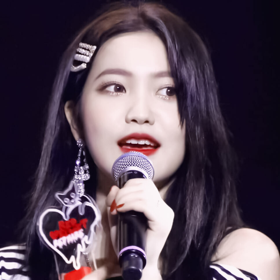 “离开你以后”
“笑容似乎成了动作”
原截池羡/沈悦 二传标明池肆染