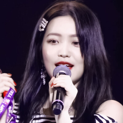 “离开你以后”
“笑容似乎成了动作”
原截池羡/沈悦 二传标明池肆染