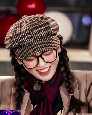 °.✩┈∘*┈杨超越头像┈*∘┈✩.°