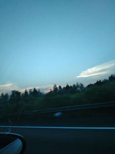 路途中的风景很美